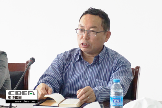 圖為中國化學(xué)與物理電源行業(yè)協(xié)會(huì)秘書長劉彥龍.jpg