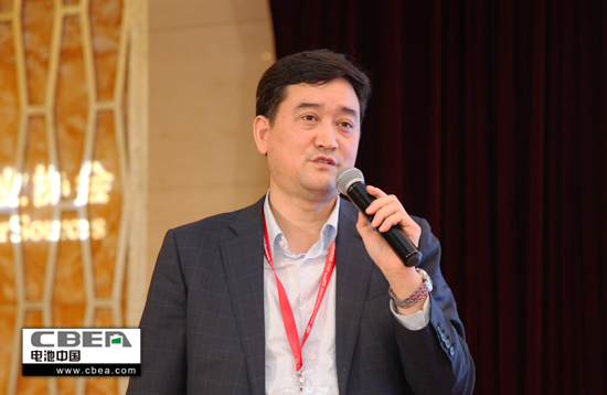 圖為當升科技陳彥彬副總經(jīng)理做會議演講.jpg