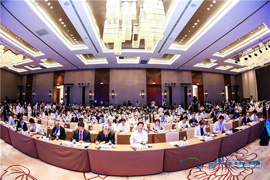 新變局 新挑戰(zhàn) 新思路 引領(lǐng)中國汽車新征程——2020中國汽車論壇在上海隆重召開