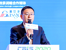 寧德時(shí)代新能源科技股份有限公司董事長(zhǎng)助理孟祥峰主持“車(chē)用動(dòng)力電池的變革”主題論壇