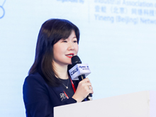 動(dòng)力電池應(yīng)用分會秘書長張雨主持“新能源汽車核心技術(shù)迭代與升級”主題論壇
