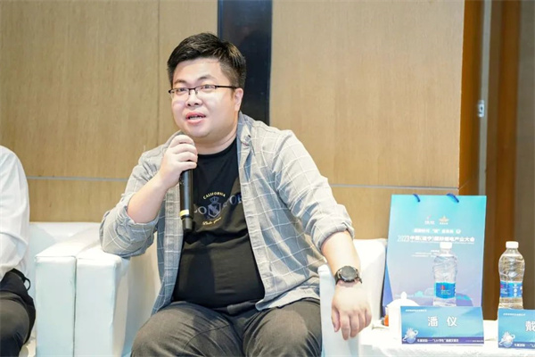 “Li+學(xué)社”高端對(duì)話：警惕全球化機(jī)遇下，鋰電企業(yè)的出海挑戰(zhàn)和技術(shù)迭代風(fēng)險(xiǎn)