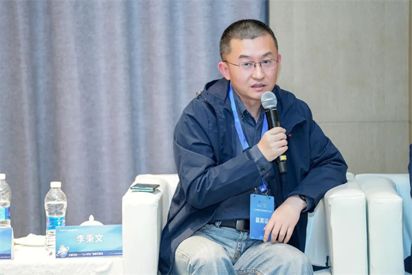 “Li+學(xué)社”高端對(duì)話：警惕全球化機(jī)遇下，鋰電企業(yè)的出海挑戰(zhàn)和技術(shù)迭代風(fēng)險(xiǎn)